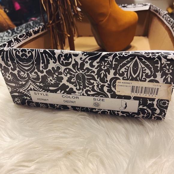 Dance Wear High Heeled Boots w/ Fringe Tassels - Picture 5 of 5